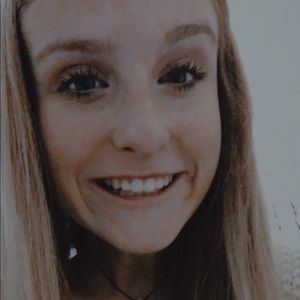 Meet your Posher, Abby